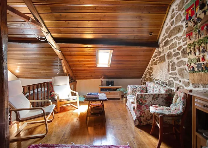 Casa Do Largo * Mendiga